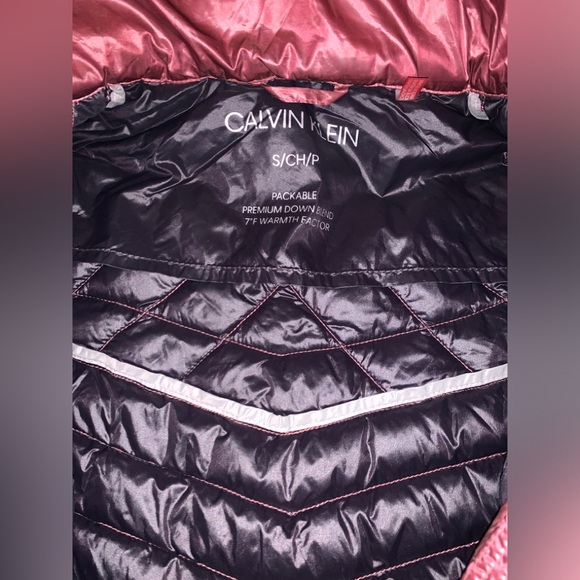 Calvin Klein Packable puffer Jacket with hood ROSE PINK - Picture 6 of 8